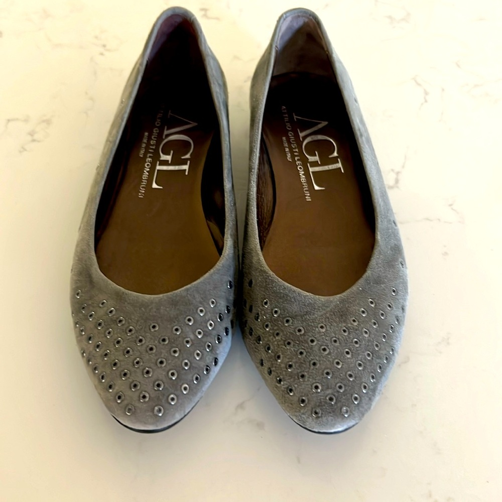 AGL designer flats. Very good condition.  Little wear on them.